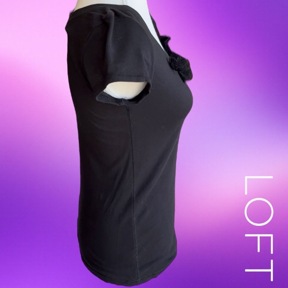 LOFT Black Ruffled Cap Sleeve Fitted Tee - Picture 6 of 8